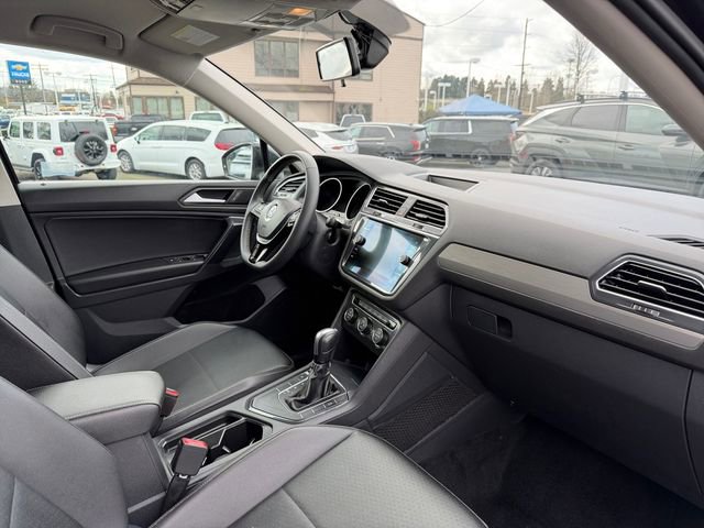 Used 2021 Volkswagen Tiguan SE R-Line image 40