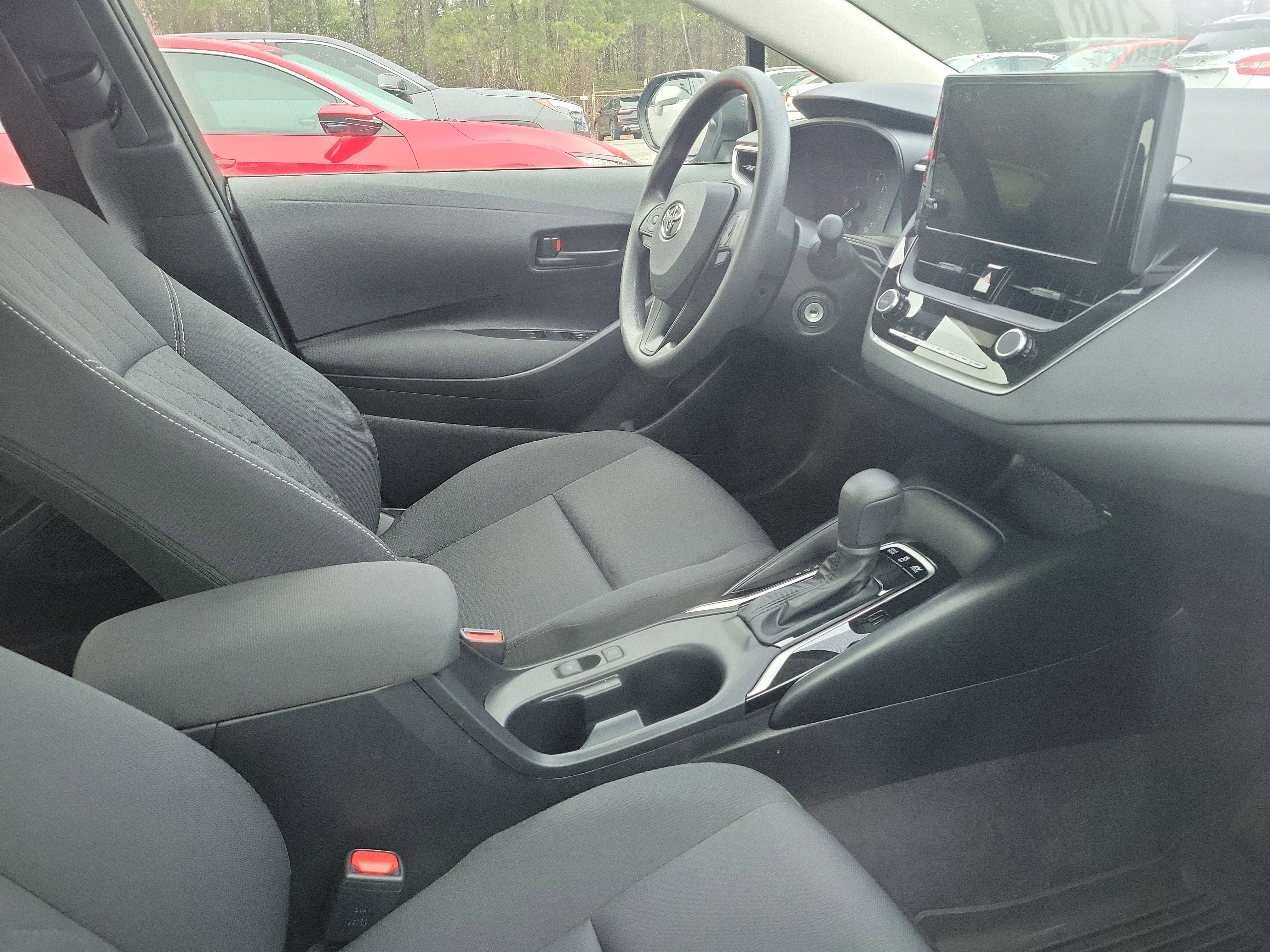 Used 2025 Toyota Corolla LE image 10