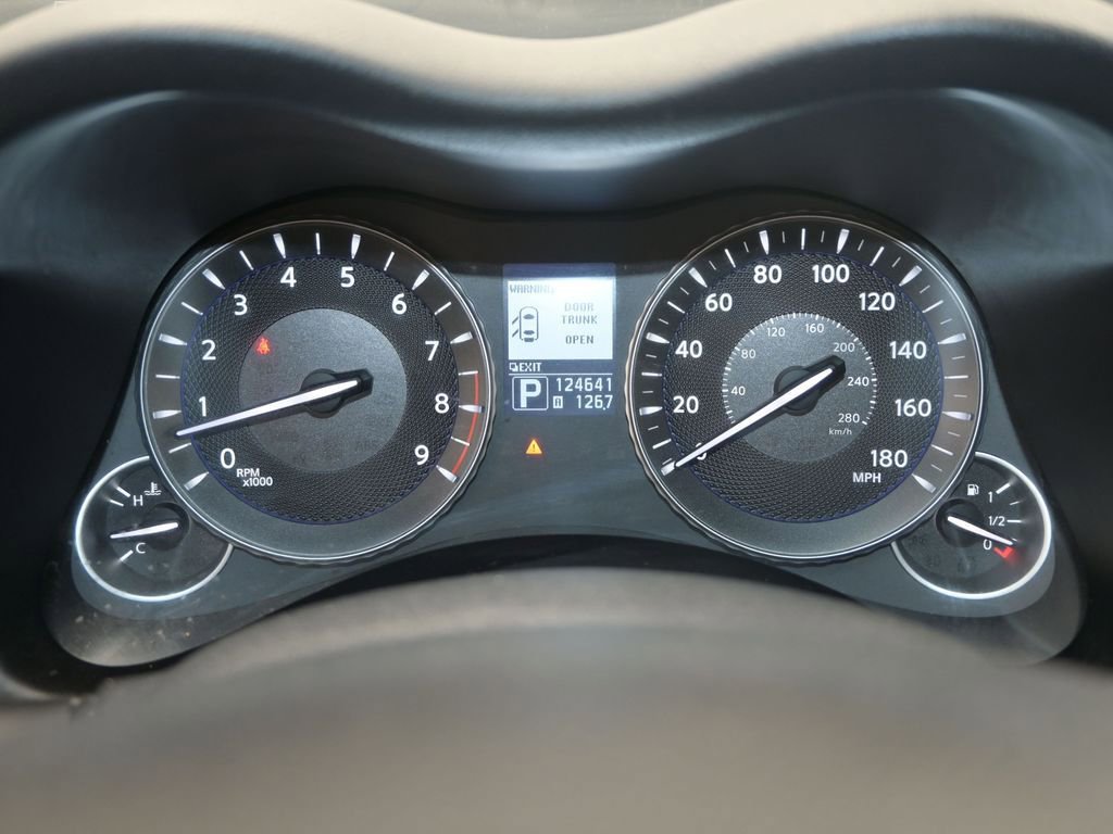 Used 2011 INFINITI M37 w/ Premium Pkg image 18
