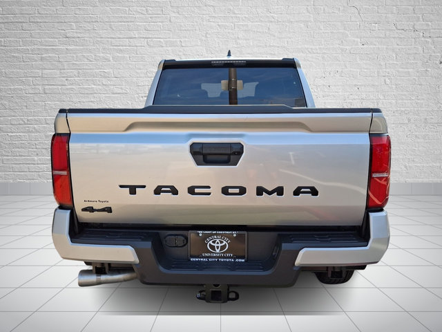 Certified 2026 Toyota Tacoma SR5 AWD/4WD image 5