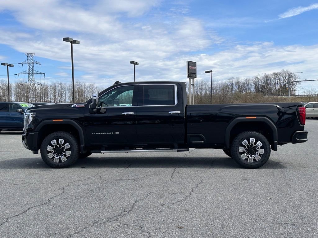 New 2026 GMC Sierra 3500 Denali w/ Denali Reserve Package AWD/4WD image 6