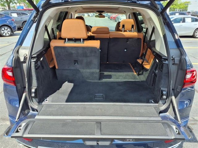 Used 2021 BMW X7 xDrive40i w/ Parking Assistance Package image 13