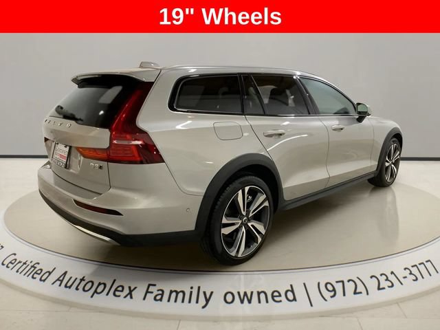 Used 2025 Volvo V60 B5 Cross Country Plus AWD/4WD image 5