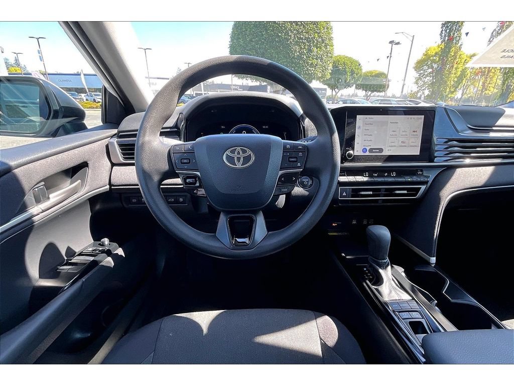 Used 2025 Toyota Camry LE w/ Convenience Package AWD/4WD image 5