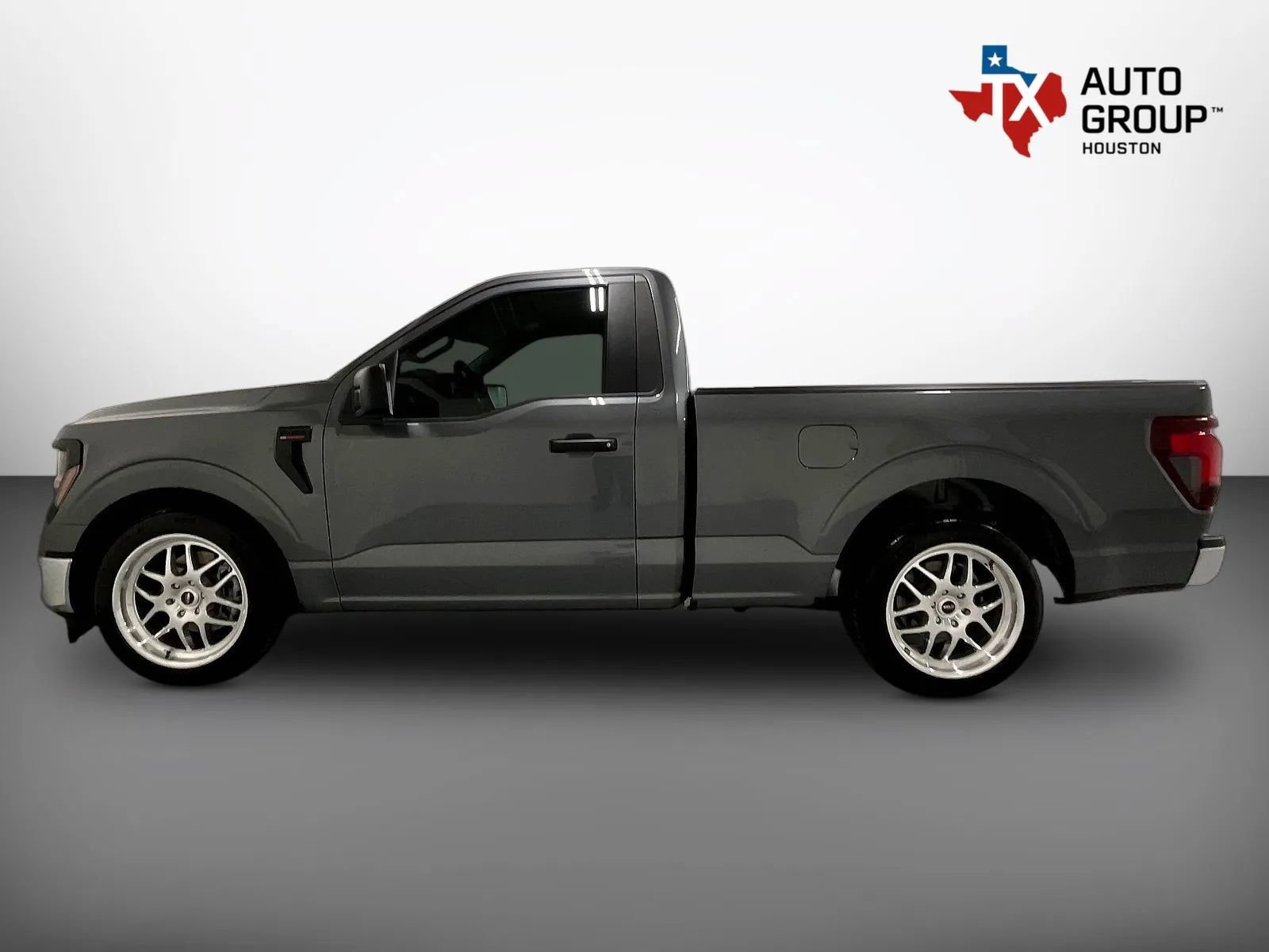 Used 2025 Ford F150 XL w/ Equipment Group 103A High AWD/4WD image 8