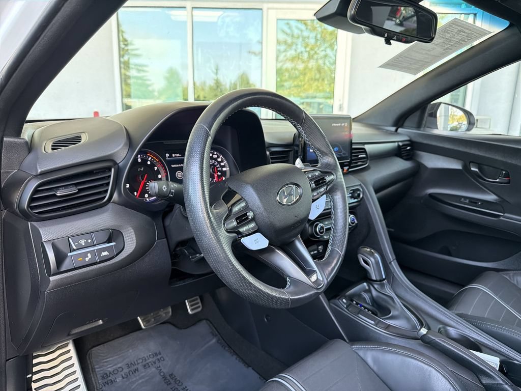 Used 2022 Hyundai Veloster N FWD image 11