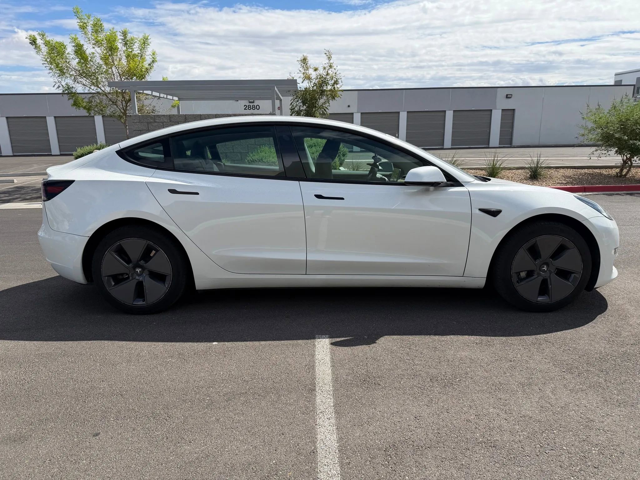 Used 2023 Tesla Model 3 Standard Range image 5
