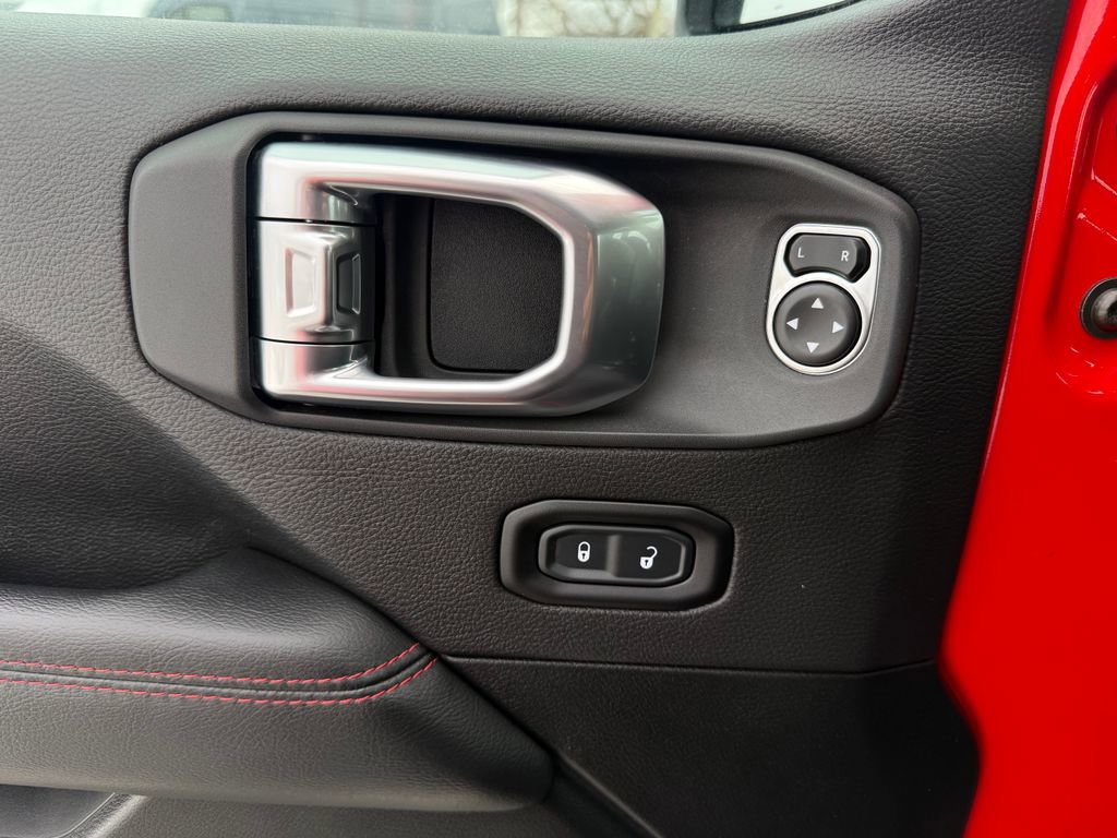 Used 2020 Jeep Wrangler Unlimited Rubicon w/ Advanced Safety Group image 21