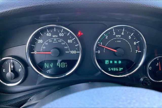 Used 2015 Jeep Wrangler Unlimited Sahara w/ Max Tow Package image 12