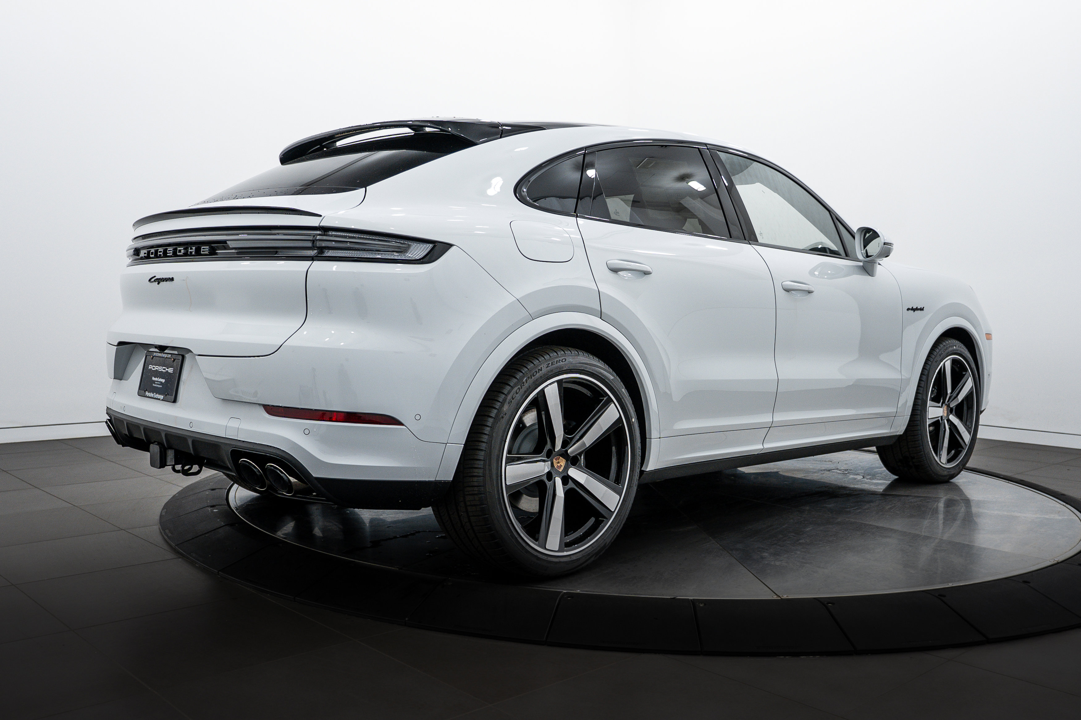 New 2026 Porsche Cayenne E-Hybrid Coupe image 7