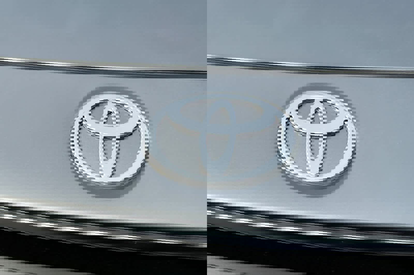 Used 2024 Toyota bZ4X XLE w/ Weather Package image 10