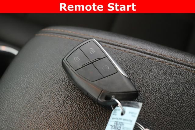 Used 2024 GMC Canyon AT4 image 3