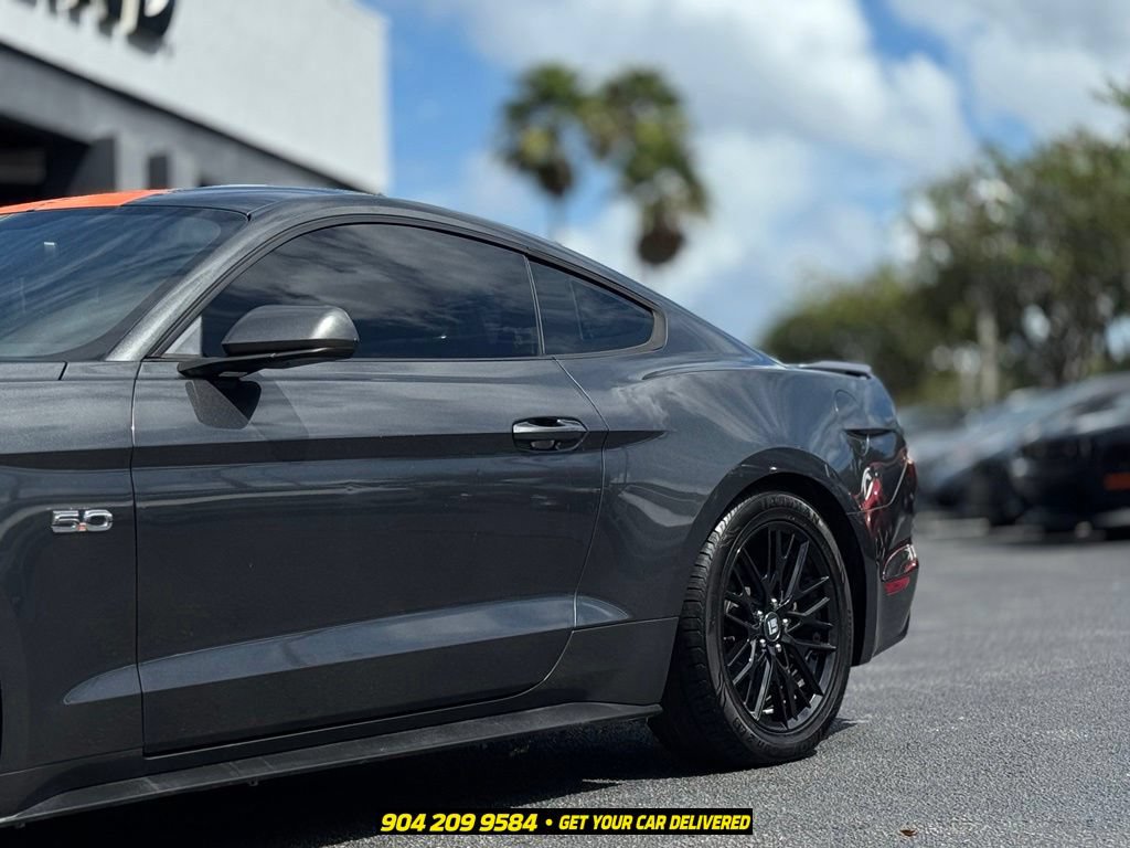 Used 2017 Ford Mustang GT RWD image 3