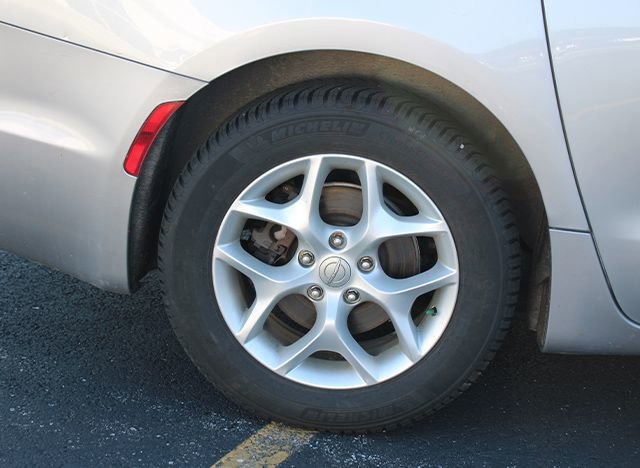Used 2017 Chrysler Pacifica Touring-L w/ Tire & Wheel Group FWD image 8