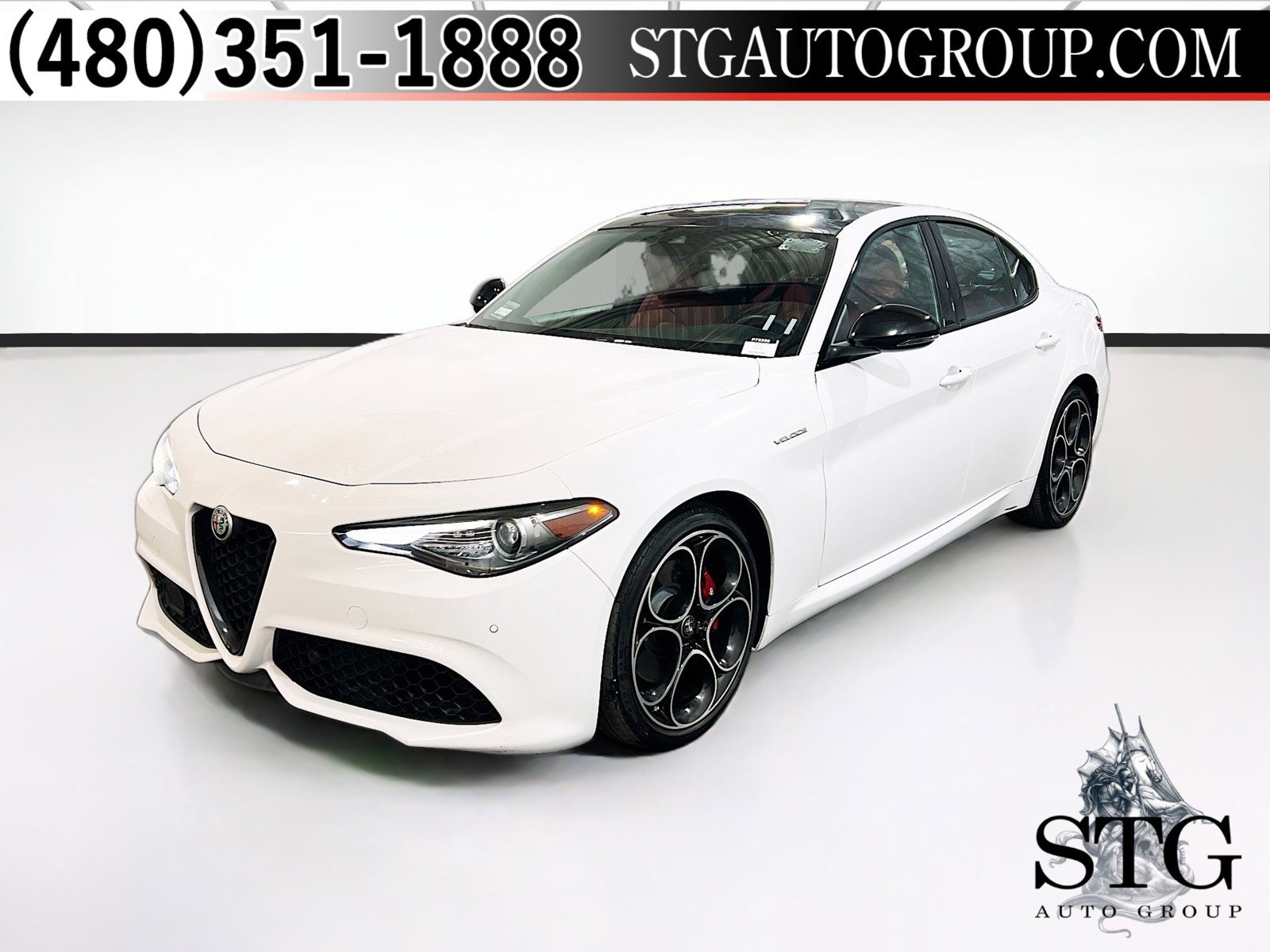Used 2023 Alfa Romeo Giulia Veloce RWD image 1
