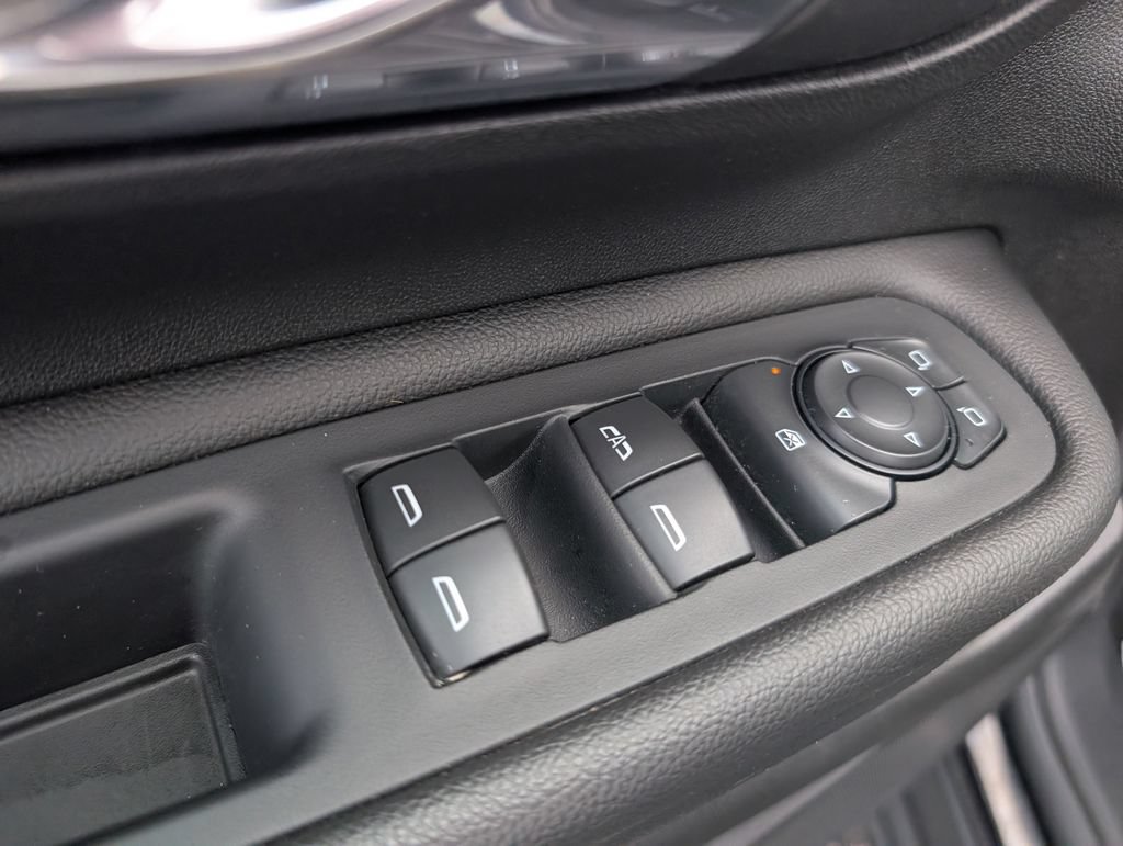 Used 2019 GMC Terrain SLE w/ Driver Convenience Package AWD/4WD image 15
