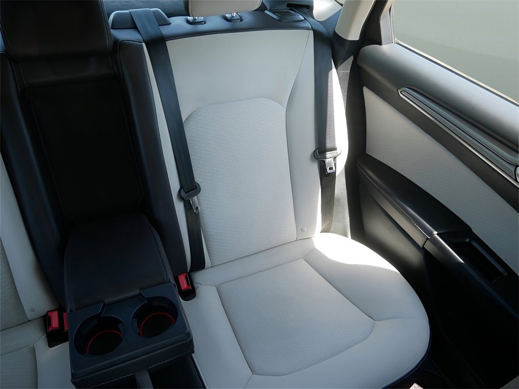 Used 2020 Ford Fusion SE w/ Equipment Group 151A image 18