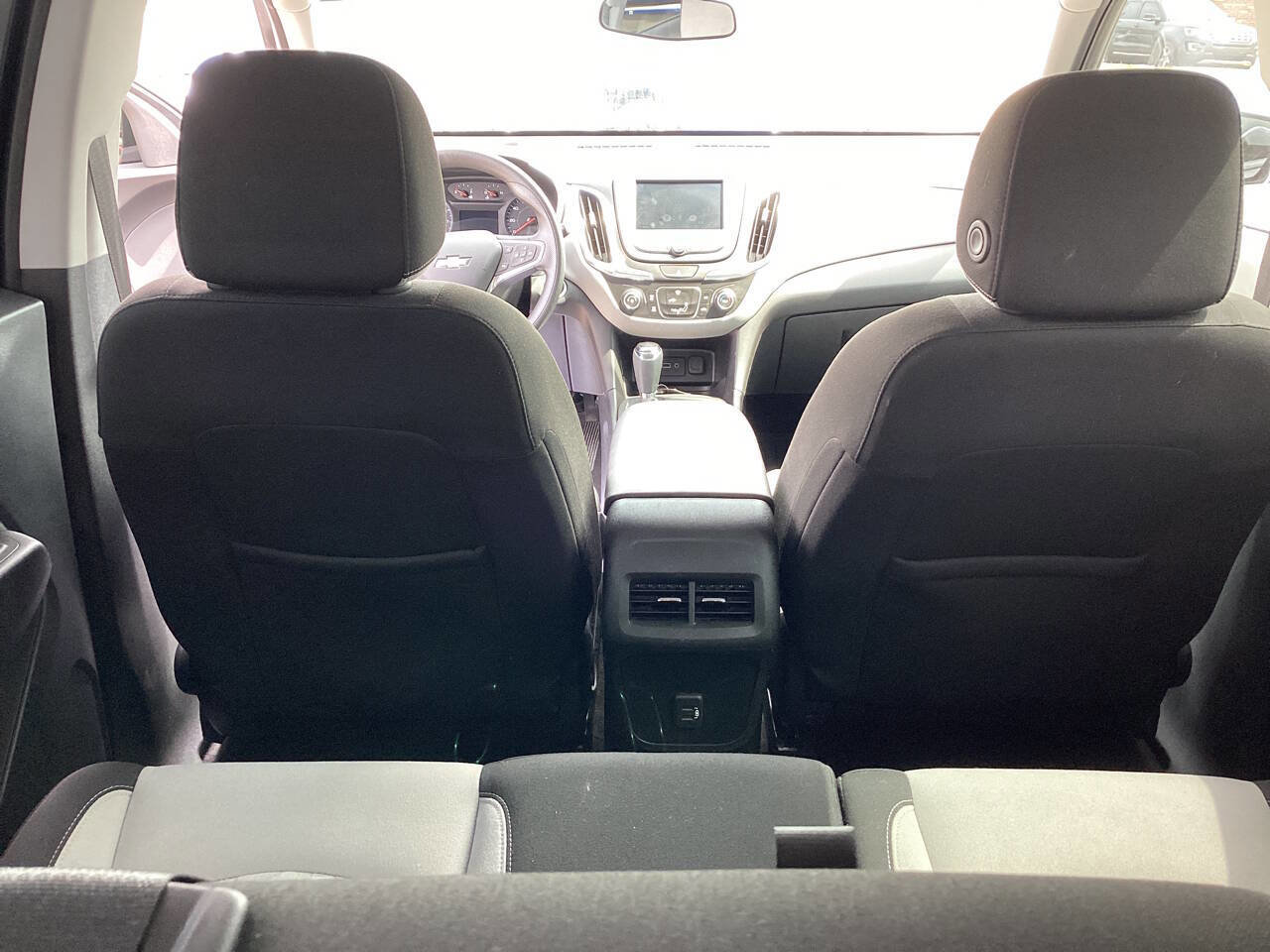 Used 2020 Chevrolet Equinox LS image 23