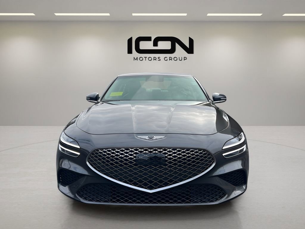 Used 2025 Genesis G70 2.5T image 9