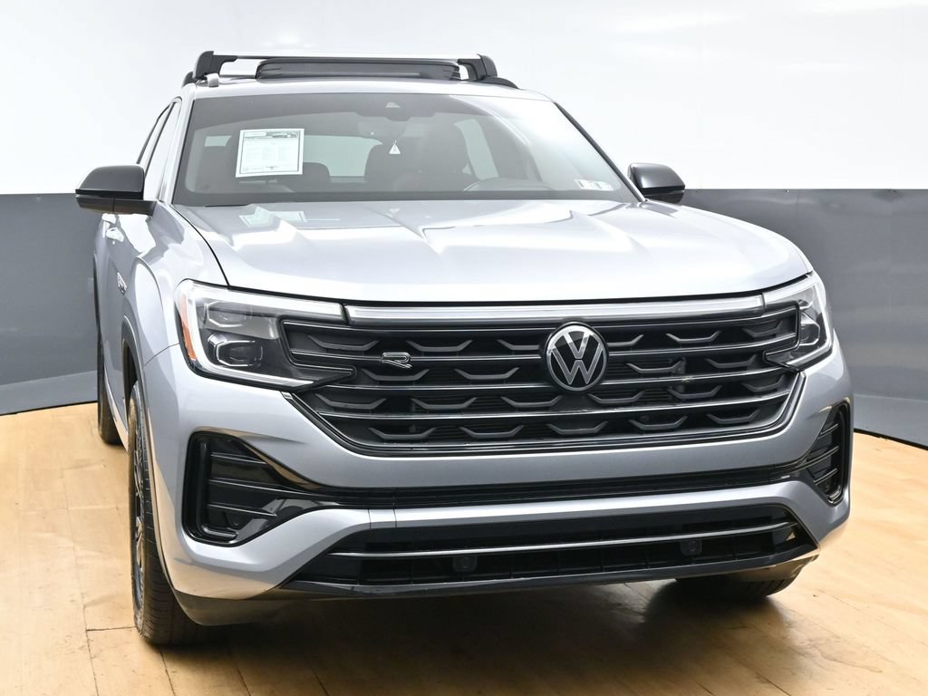 Used 2025 Volkswagen Atlas Cross Sport SEL R-Line AWD/4WD image 4