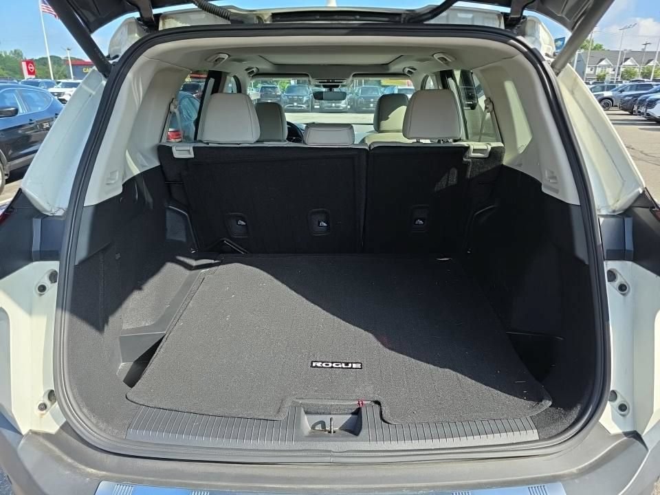 Certified 2023 Nissan Rogue SV w/ SV Premium B Package AWD/4WD image 14