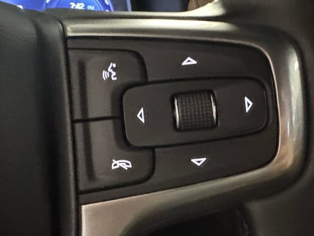 Used 2023 Chevrolet Suburban Premier AWD/4WD image 8