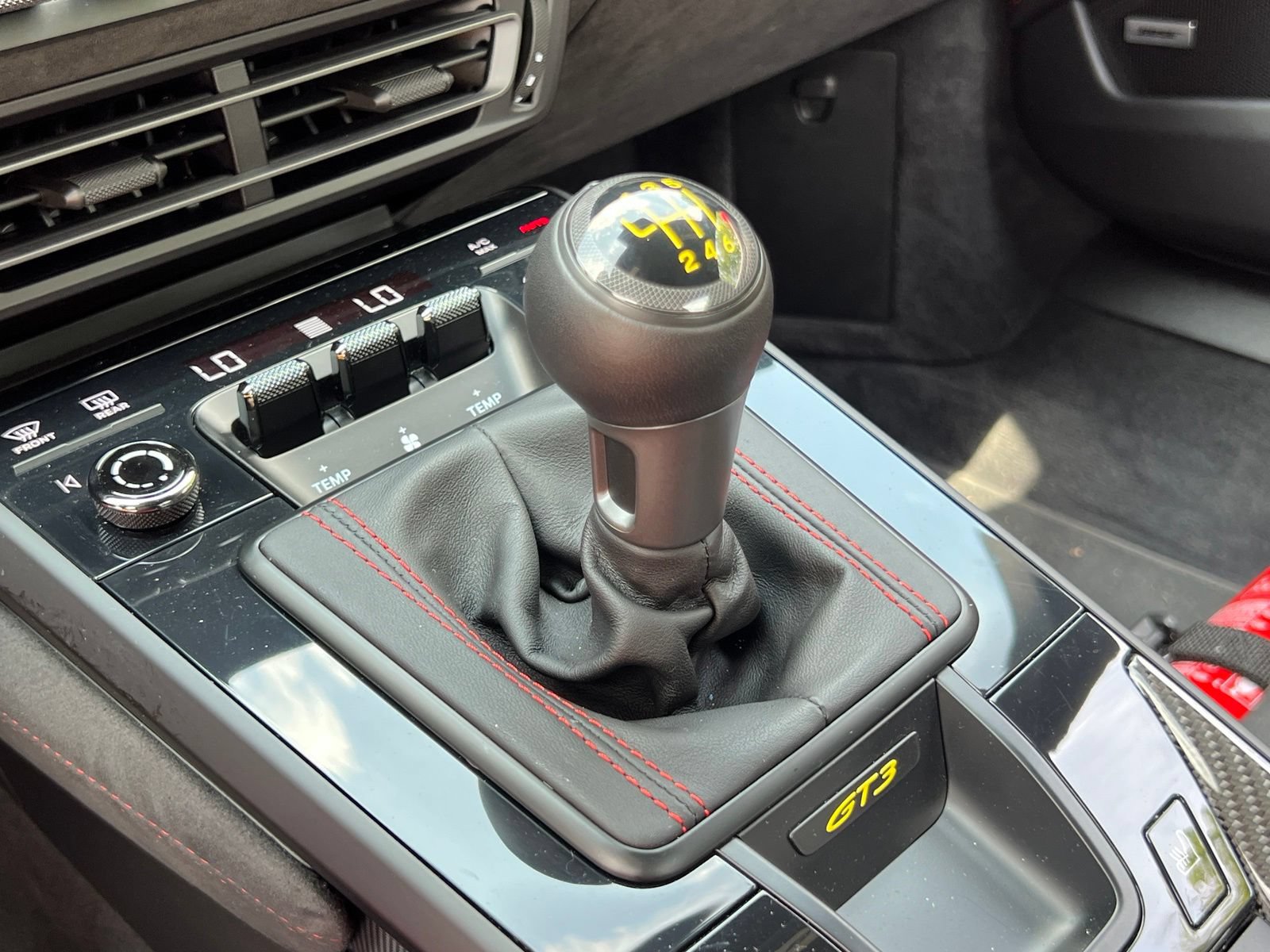 Certified 2022 Porsche 911 GT3 RWD image 32