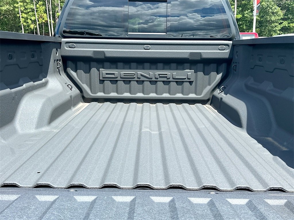 New 2024 GMC Canyon Denali w/ LPO, Denali Black Edition image 16