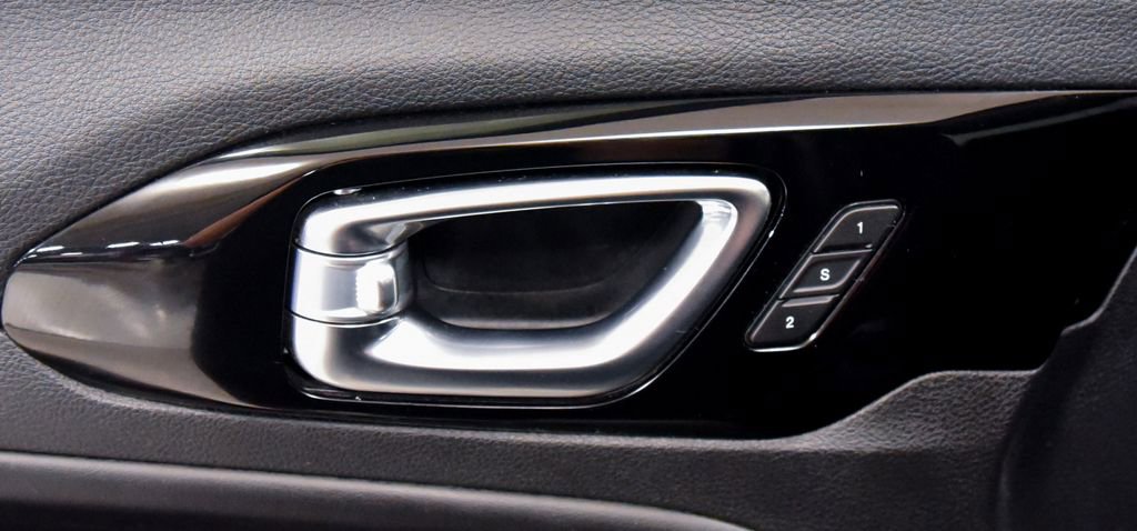 Used 2022 Jeep Compass Trailhawk w/ Trailhawk Elite Group image 15