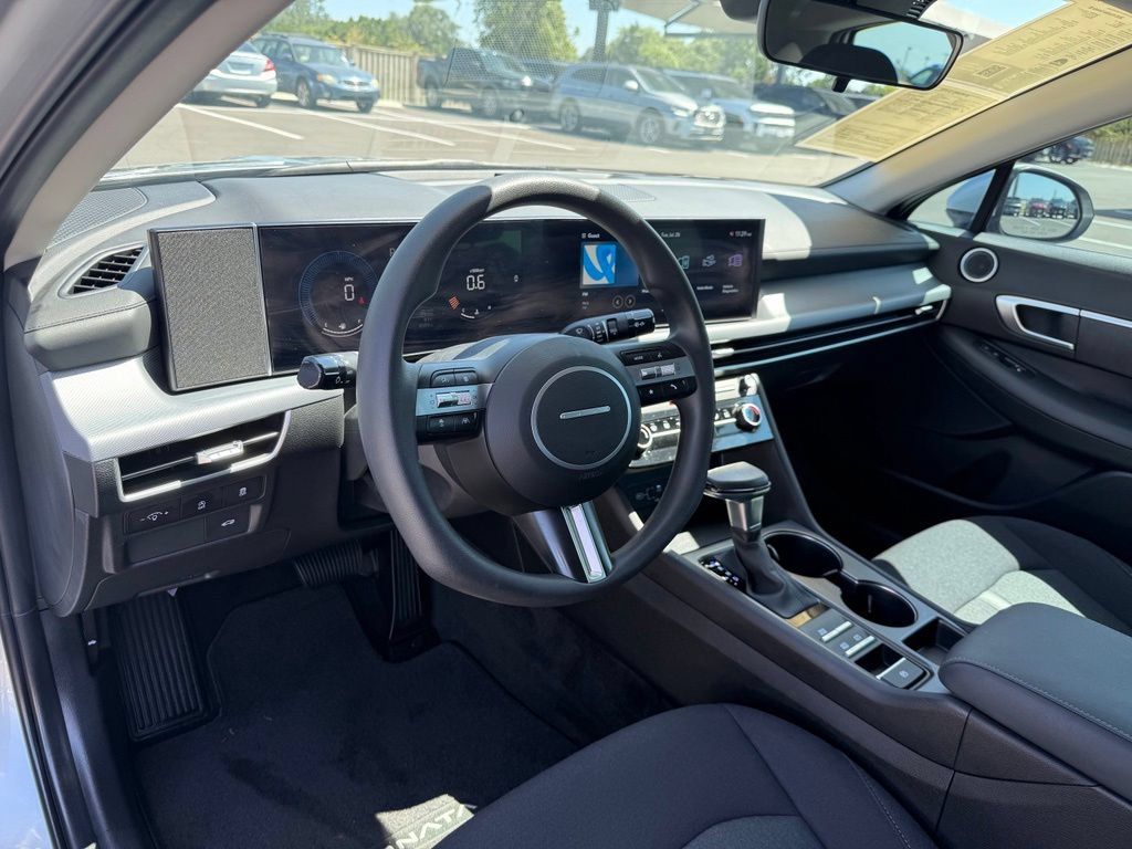 Certified 2025 Hyundai Sonata SE FWD image 13