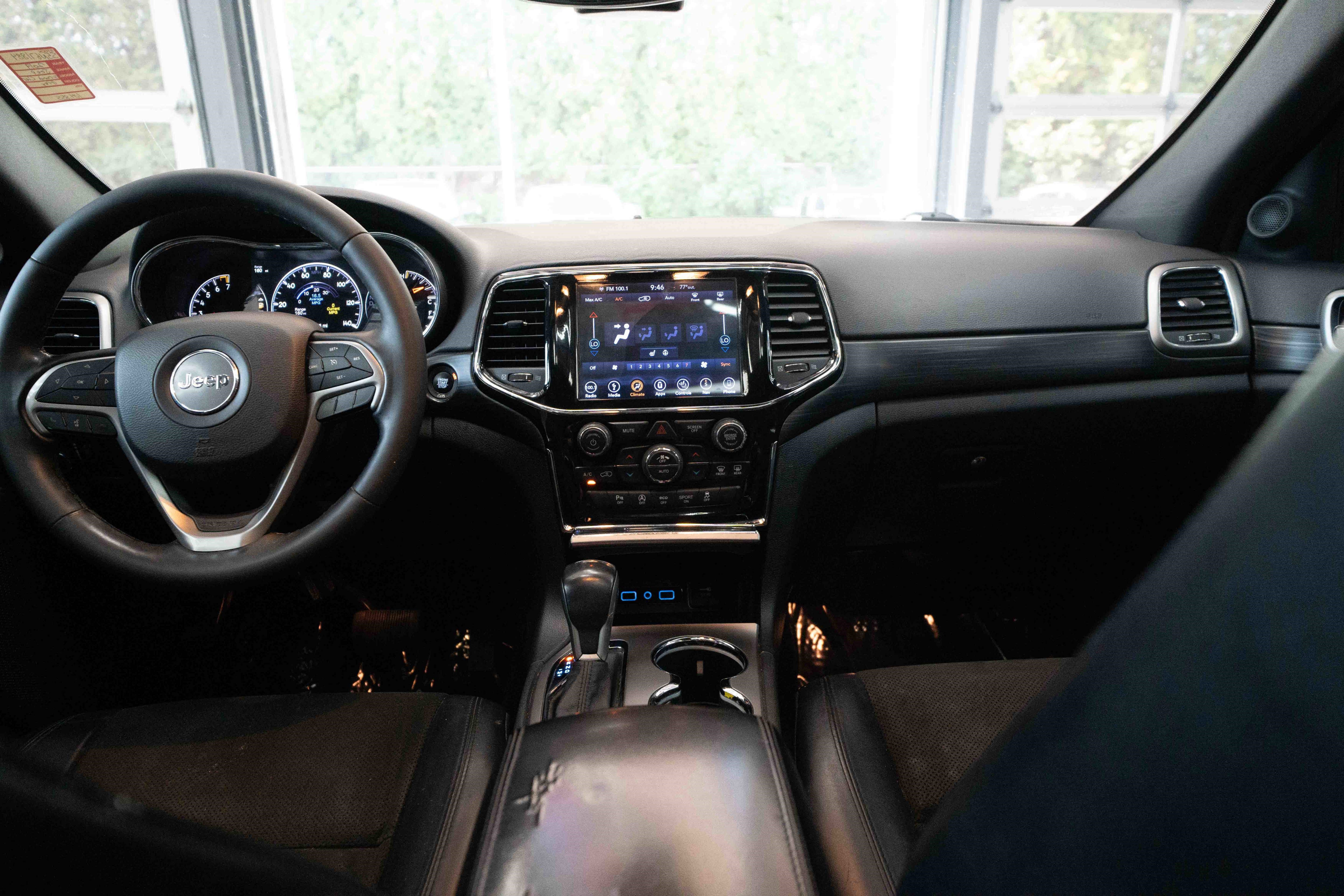 Used 2019 Jeep Grand Cherokee Altitude AWD/4WD image 19