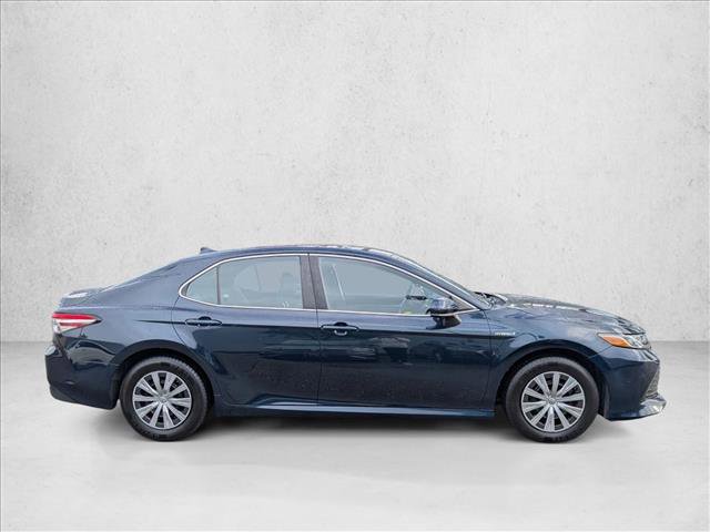 Used 2020 Toyota Camry LE image 4
