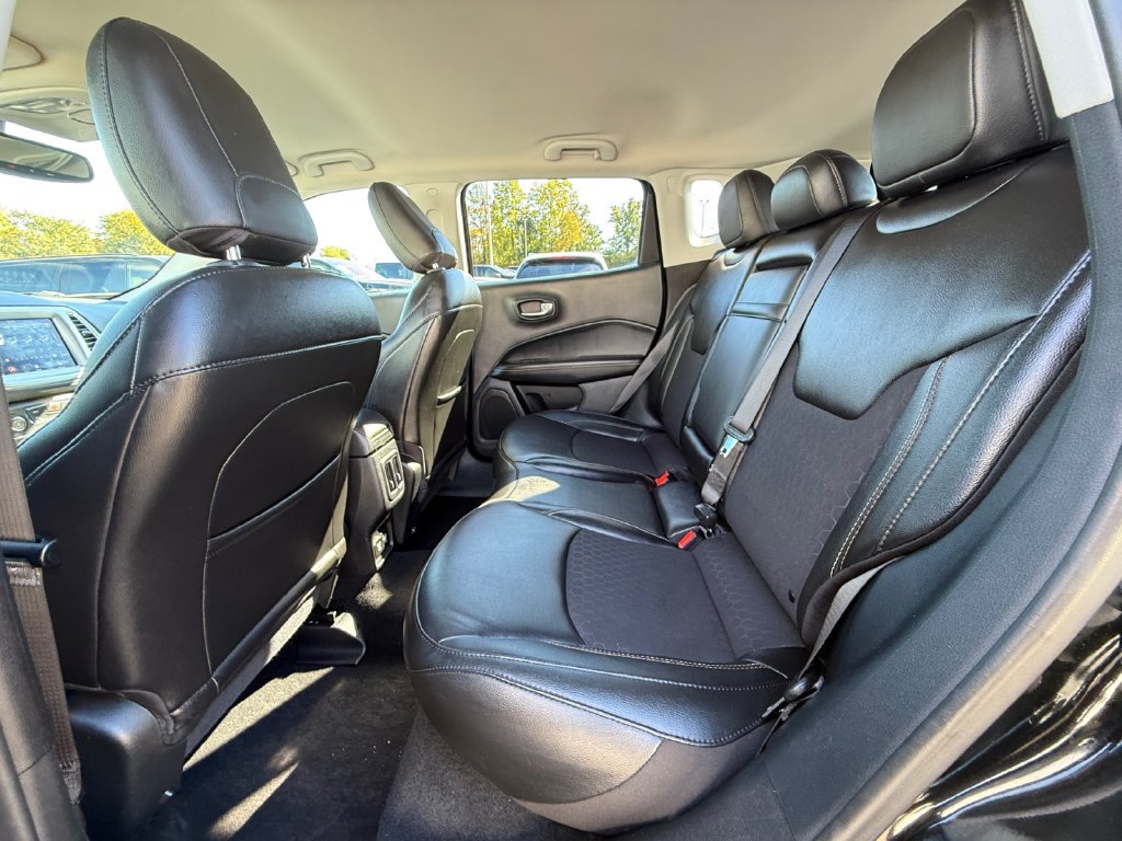 Used 2020 Jeep Compass Latitude w/ Popular Equipment Group AWD/4WD image 24