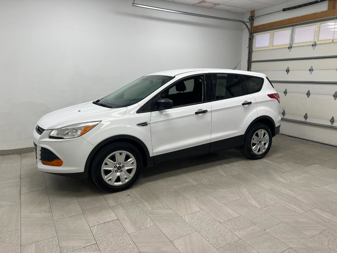 Used 2016 Ford Escape S image 9