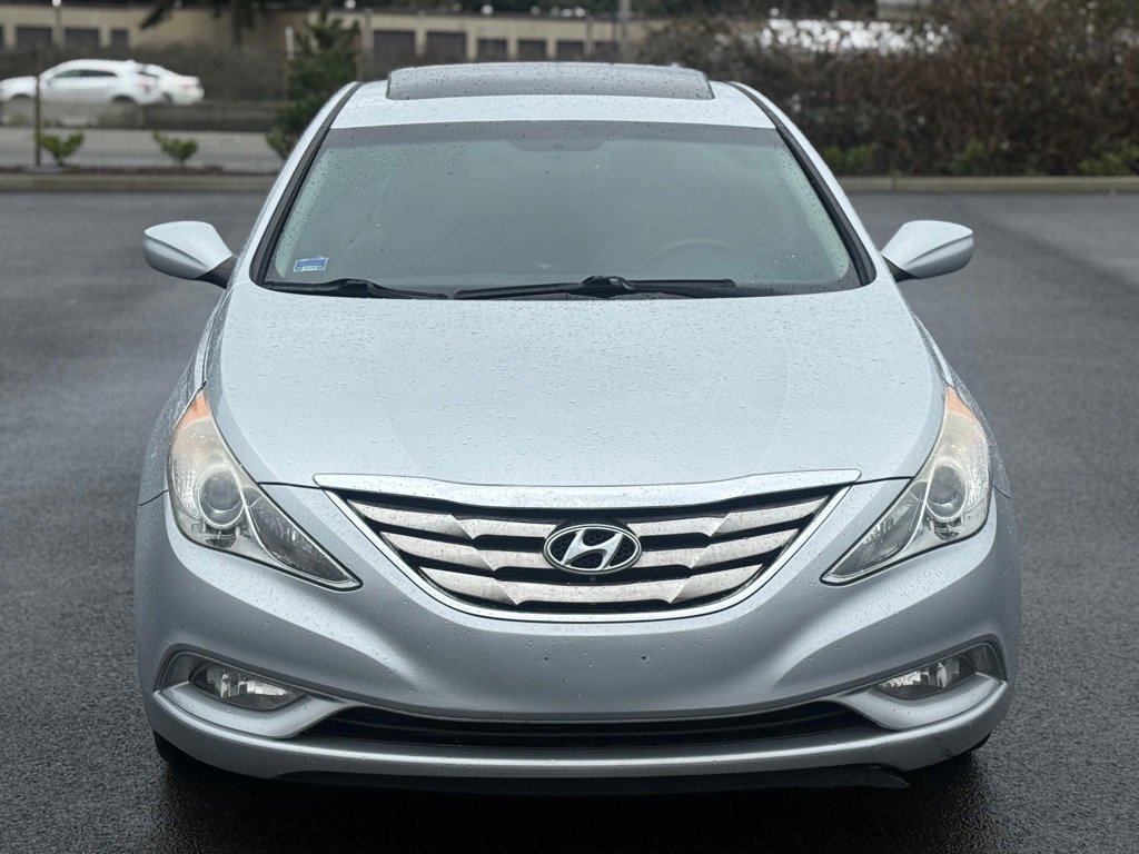 Used 2013 Hyundai Sonata SE w/ Navigation & Sunroof Pkg FWD image 8