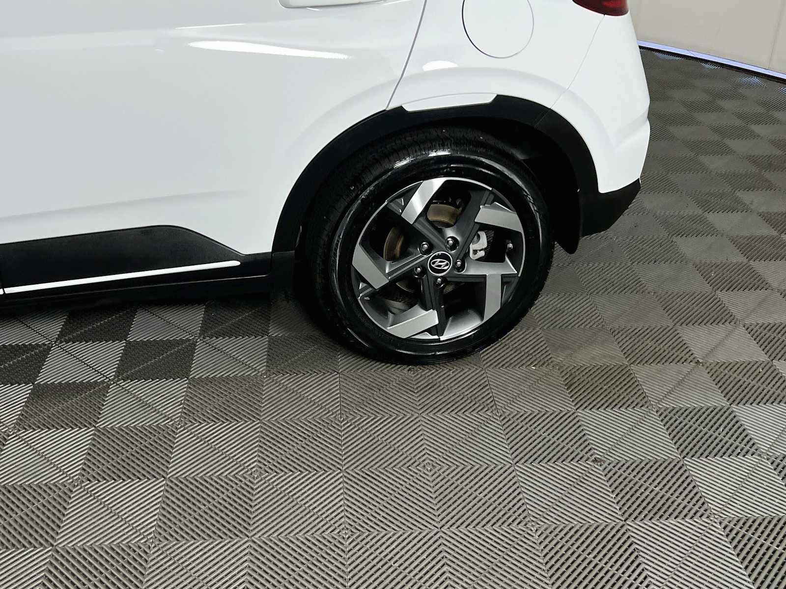 Certified 2026 Hyundai Venue SEL FWD image 29