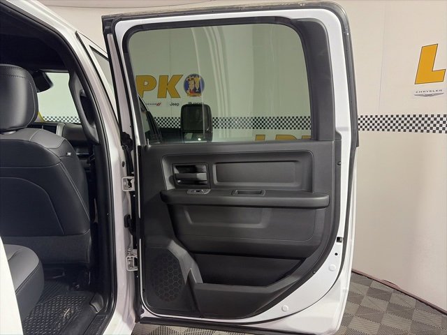 Used 2025 RAM 2500 Tradesman w/ Chrome Appearance Group image 9