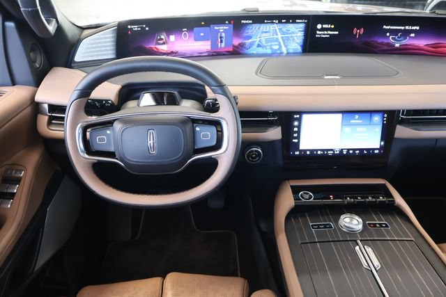Used 2025 Lincoln Navigator Black Label AWD/4WD image 19