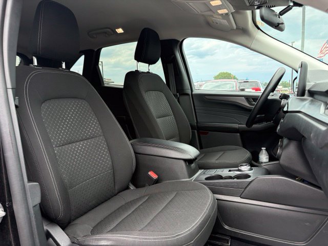 Used 2025 Ford Escape Active AWD/4WD image 9