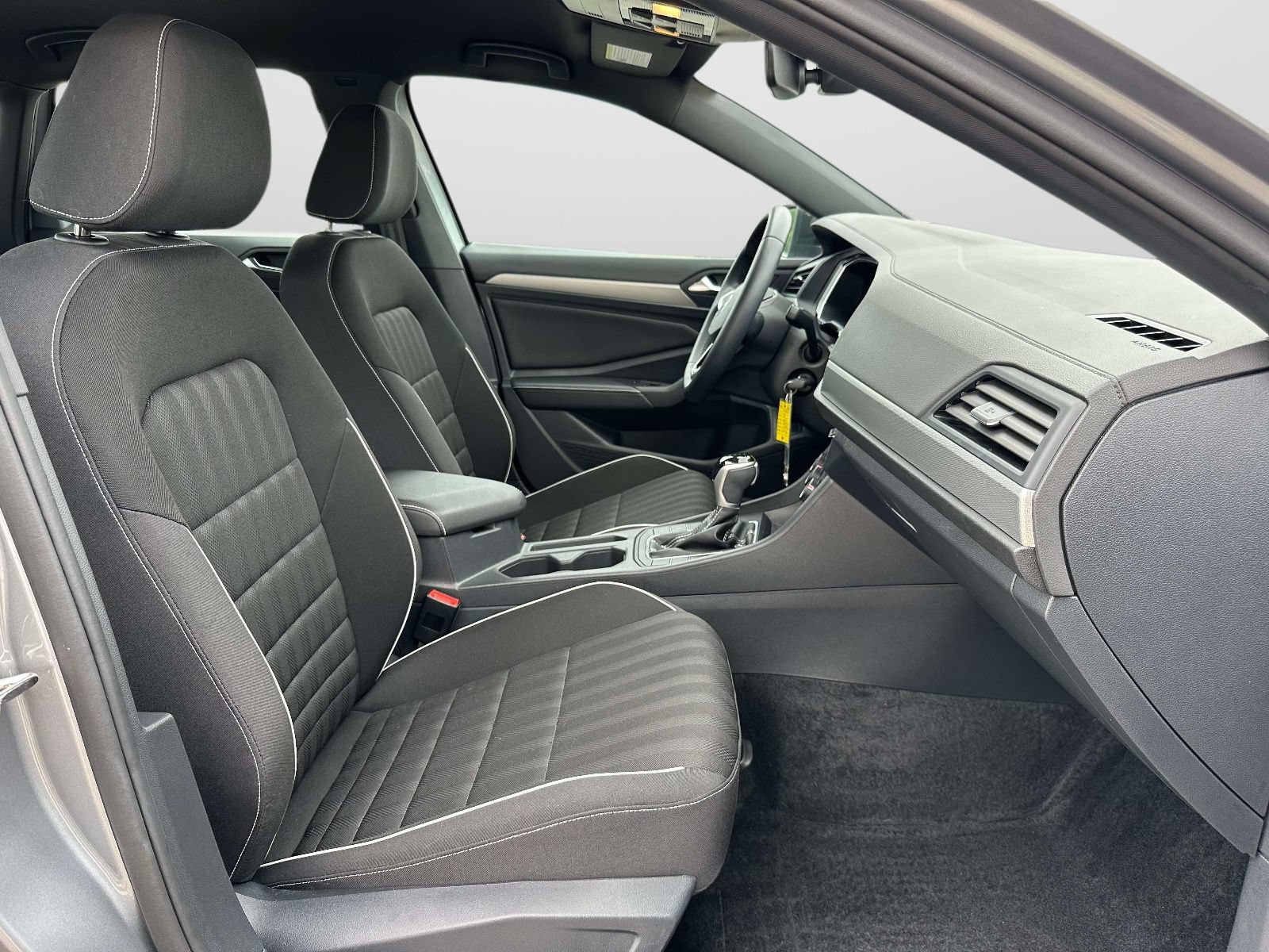 Certified 2024 Volkswagen Jetta Sport FWD image 11