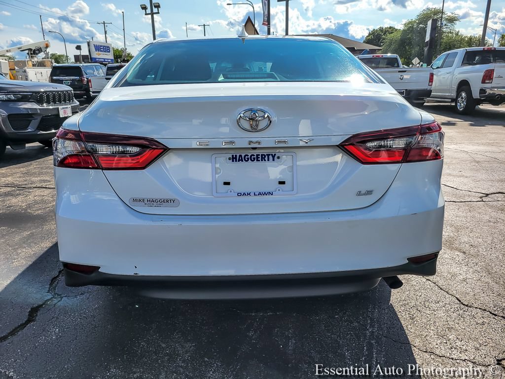 Used 2023 Toyota Camry LE FWD image 5