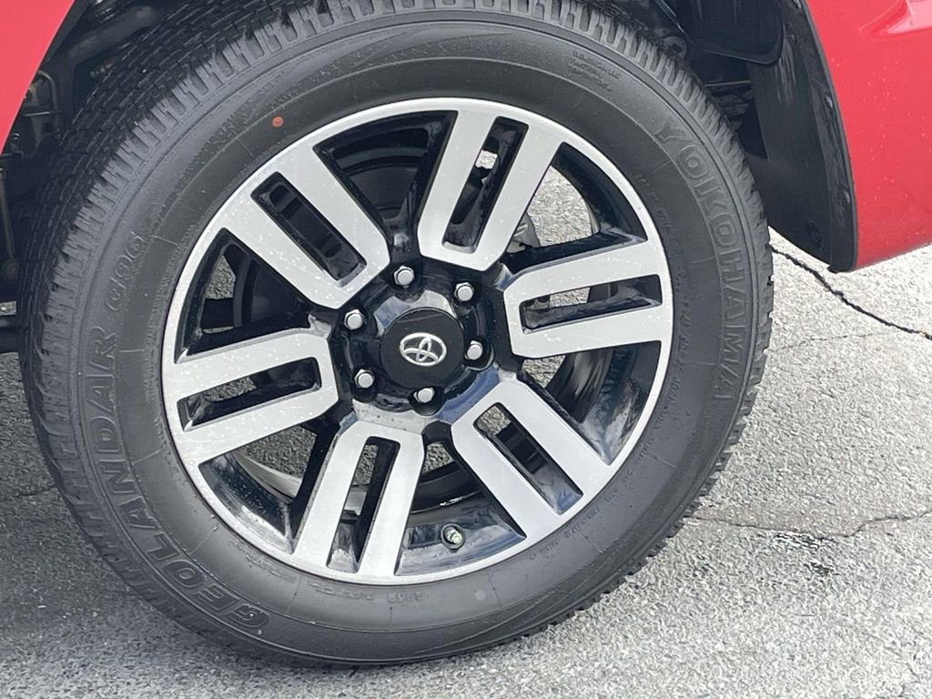 Used 2021 Toyota 4Runner Limited image 22