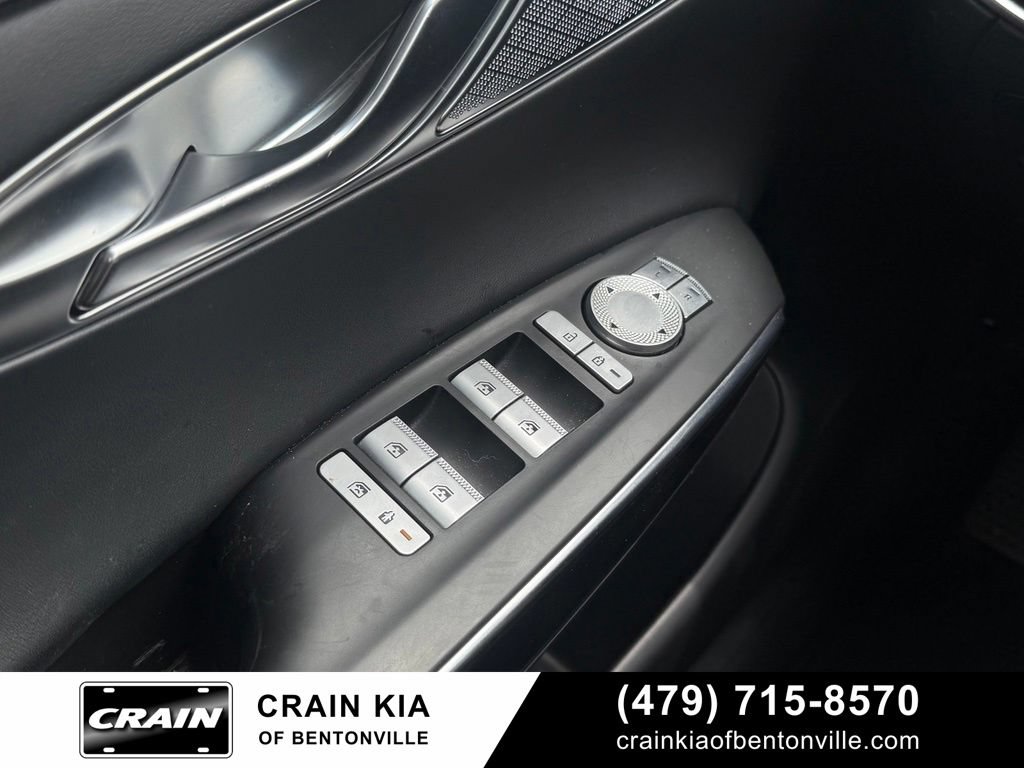 Used 2022 Genesis GV70 2.5T w/ Cargo Package AWD/4WD image 10