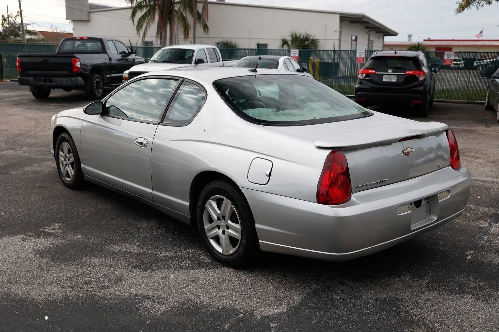 Used 2007 Chevrolet Monte Carlo LS image 3
