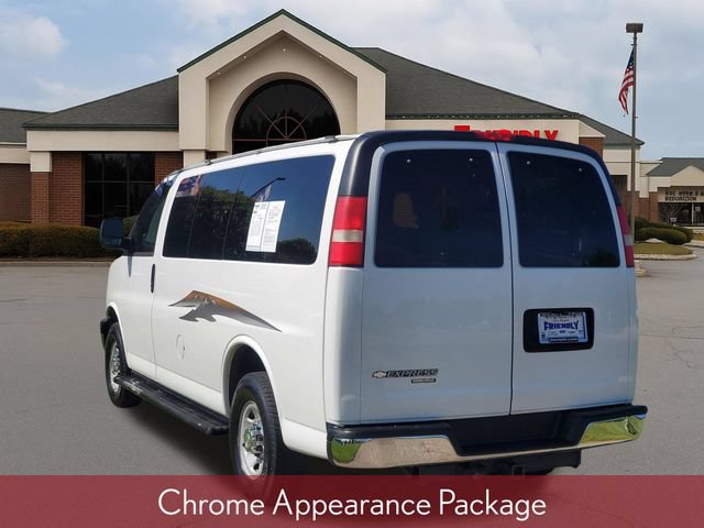 Used 2008 Chevrolet Express 3500 Passenger w/ LT Preferred Equipment Group RWD image 3