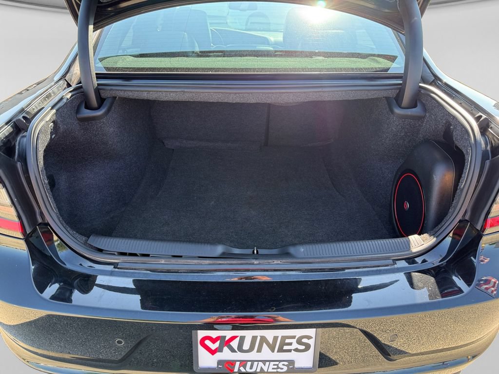 Used 2016 Dodge Charger R/T w/ Plus Group RWD image 41