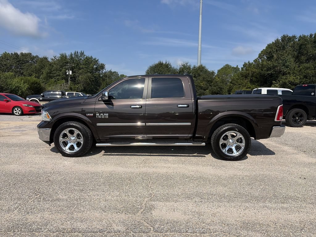 Used 2017 RAM 1500 Laramie w/ Convenience Group AWD/4WD image 3