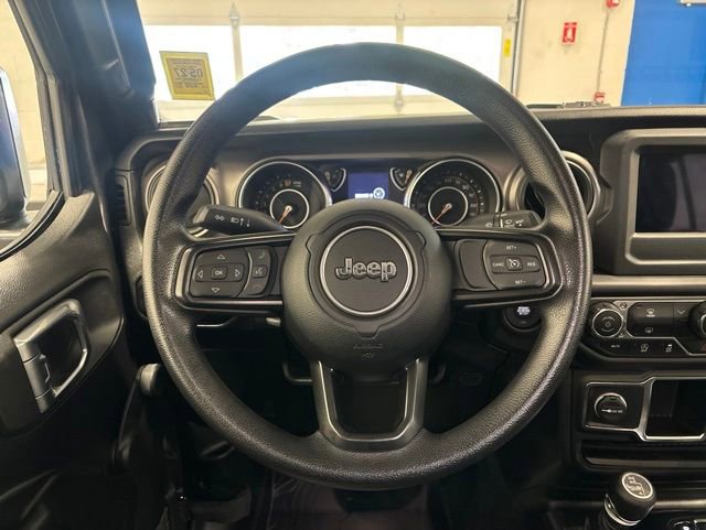 Used 2023 Jeep Gladiator Sport AWD/4WD image 12