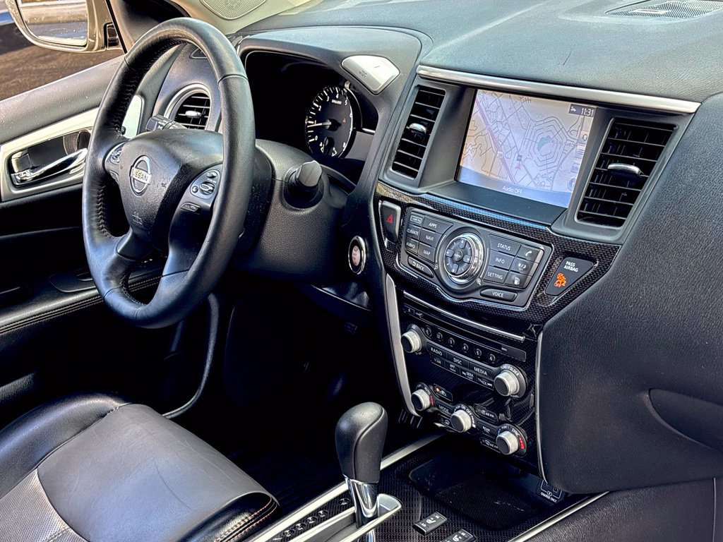 Used 2019 Nissan Pathfinder SL AWD/4WD image 31