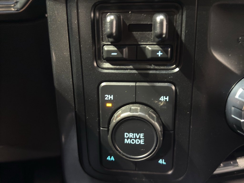 Used 2023 Ford F150 Lariat w/ Equipment Group 502A High image 33